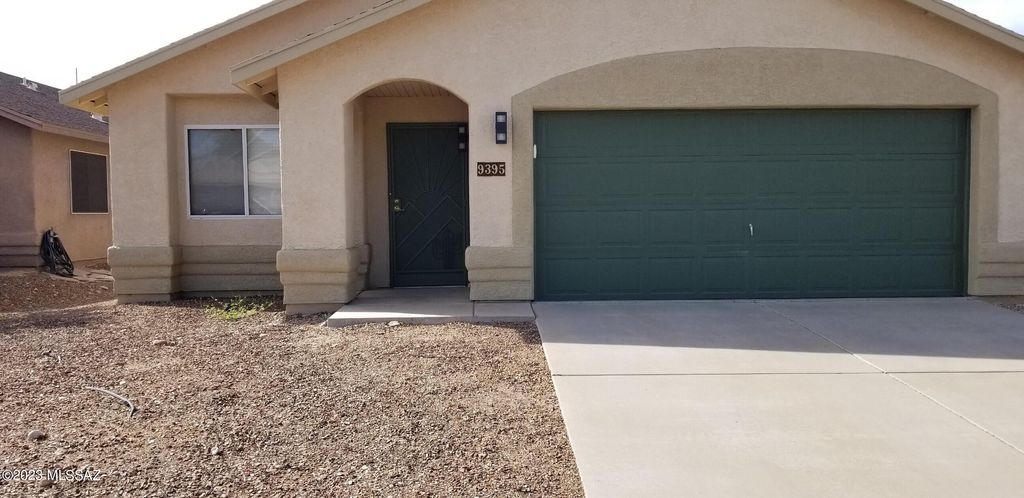 9395 E Lochnay Lane, Tucson, AZ 85747