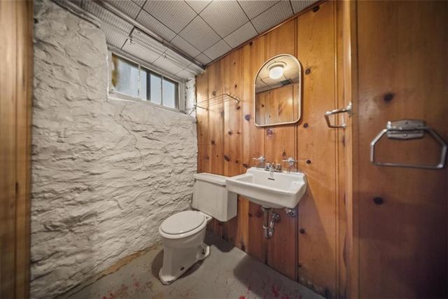 3224 Barber Avenue, Kansas City, KS 66106