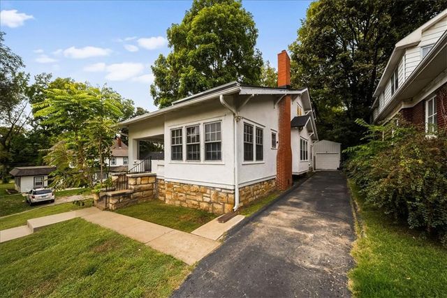 3224 Barber Avenue, Kansas City, KS 66106