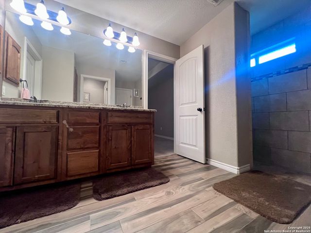 1729 Vista View, Pleasanton, TX 78064