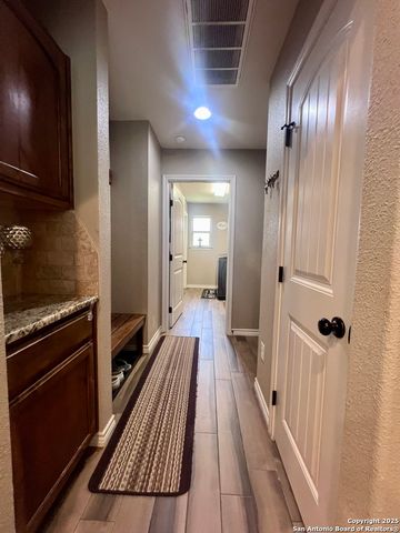 1729 Vista View, Pleasanton, TX 78064