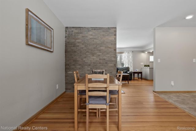 4264 Woodstock Road, Waterford Charter Township, MI 48328