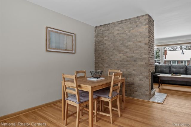 4264 Woodstock Road, Waterford Charter Township, MI 48328