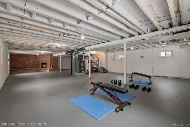 4264 Woodstock Road, Waterford Charter Township, MI 48328