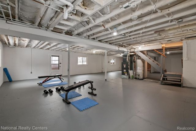 4264 Woodstock Road, Waterford Charter Township, MI 48328