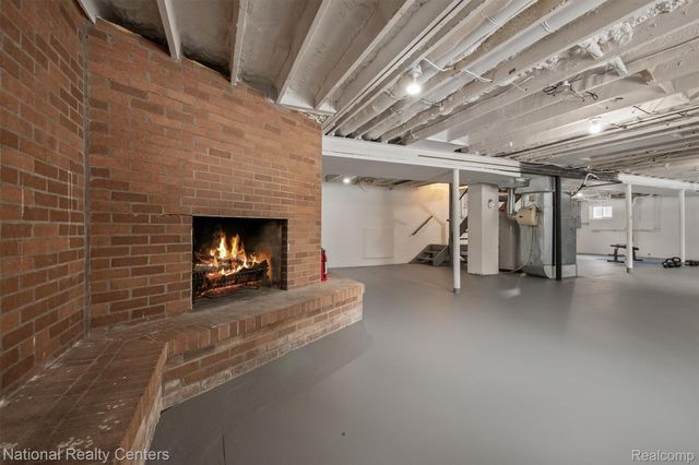 4264 Woodstock Road, Waterford Charter Township, MI 48328