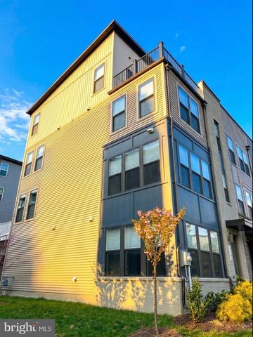 5600 HYATTSVILLE DR, Hyattsville, MD 20782