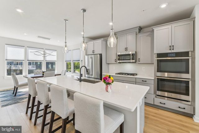 5600 HYATTSVILLE DR, Hyattsville, MD 20782