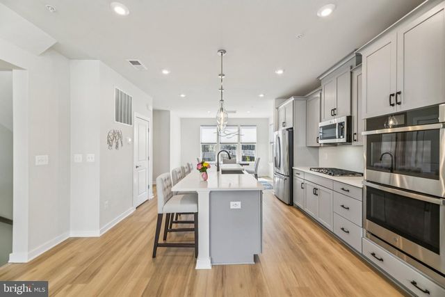 5600 HYATTSVILLE DR, Hyattsville, MD 20782