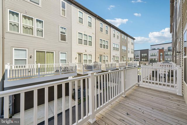 5600 HYATTSVILLE DR, Hyattsville, MD 20782