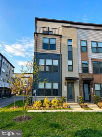 5600 HYATTSVILLE DR, Hyattsville, MD 20782