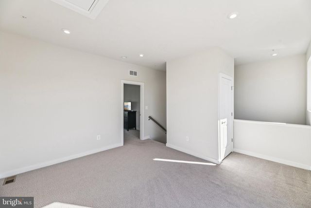 5600 HYATTSVILLE DR, Hyattsville, MD 20782