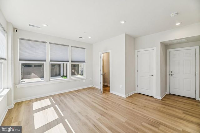 5600 HYATTSVILLE DR, Hyattsville, MD 20782
