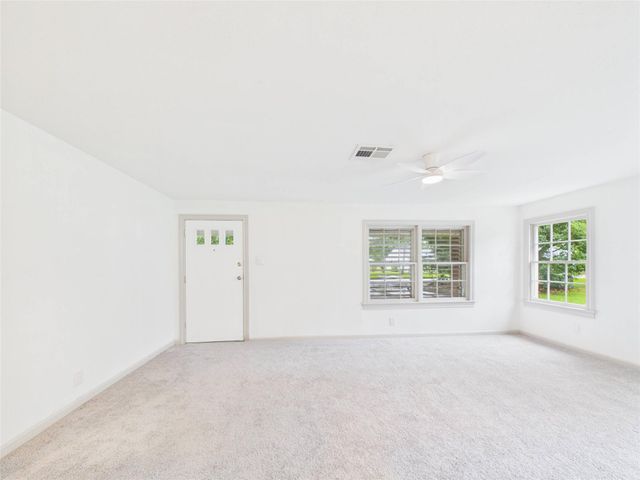 2610 S Crockett Street, La Marque, TX 77568