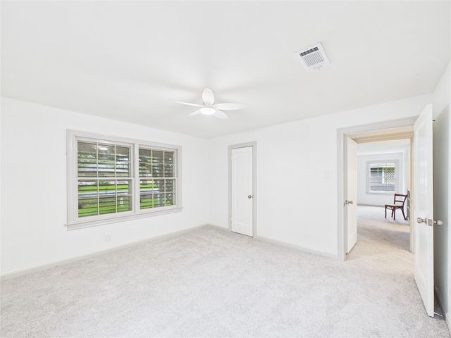 2610 S Crockett Street, La Marque, TX 77568