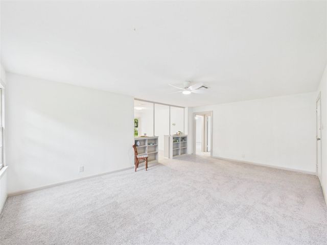 2610 S Crockett Street, La Marque, TX 77568