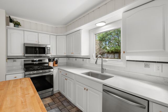 6648 Cypress Street, Portage, MI 49024