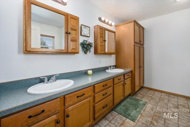 3237 Highlawn Drive, Twin Falls, ID 83301