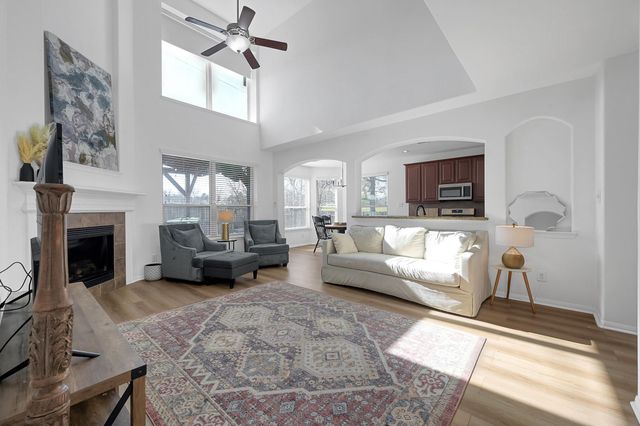 204 Lake Estates Drive, Montgomery, TX 77356