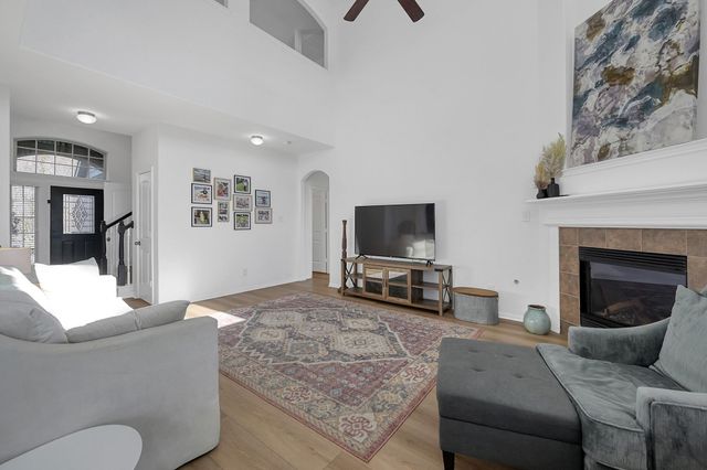 204 Lake Estates Drive, Montgomery, TX 77356