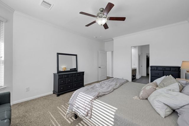 204 Lake Estates Drive, Montgomery, TX 77356