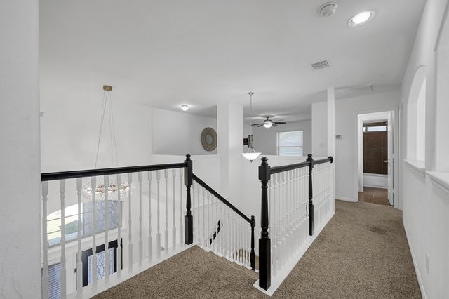 204 Lake Estates Drive, Montgomery, TX 77356