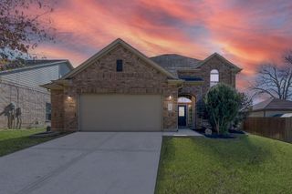 204 Lake Estates Drive, Montgomery, TX 77356