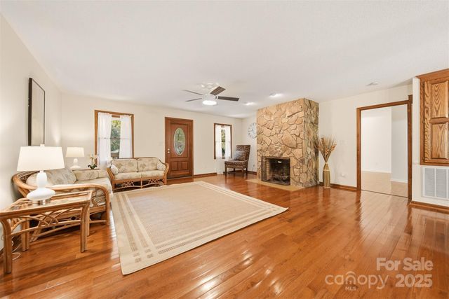 2048 Double Oak Drive, Claremont, NC 28610