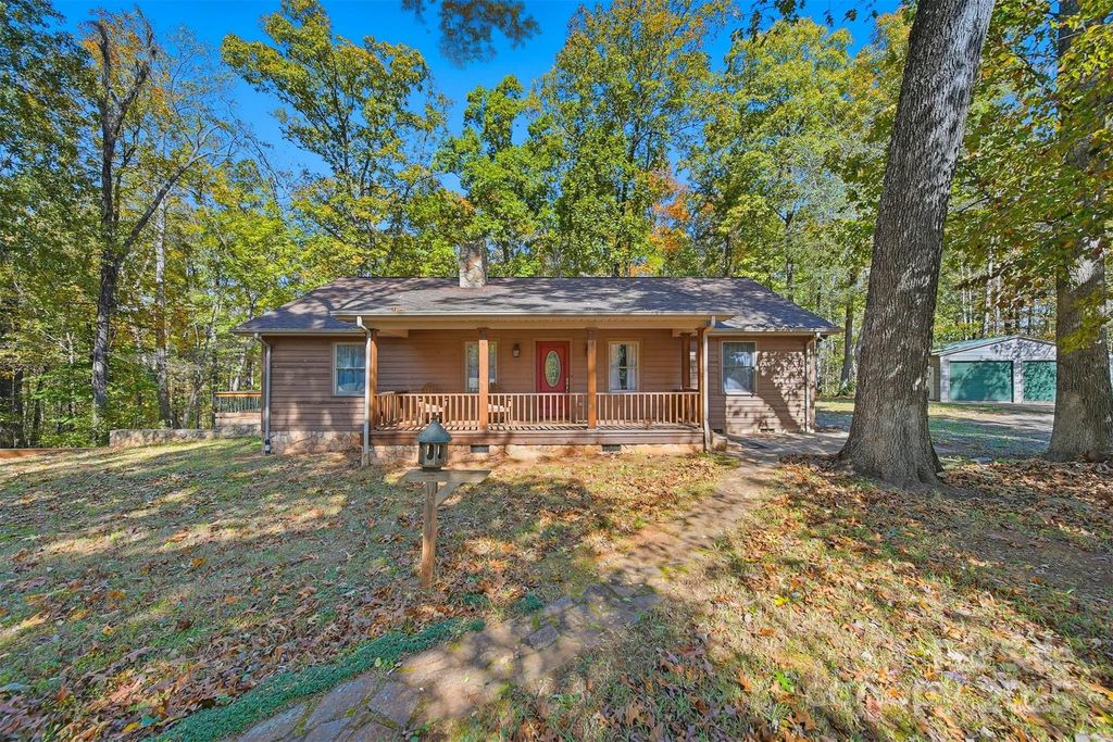 2048 Double Oak Drive, Claremont, NC 28610