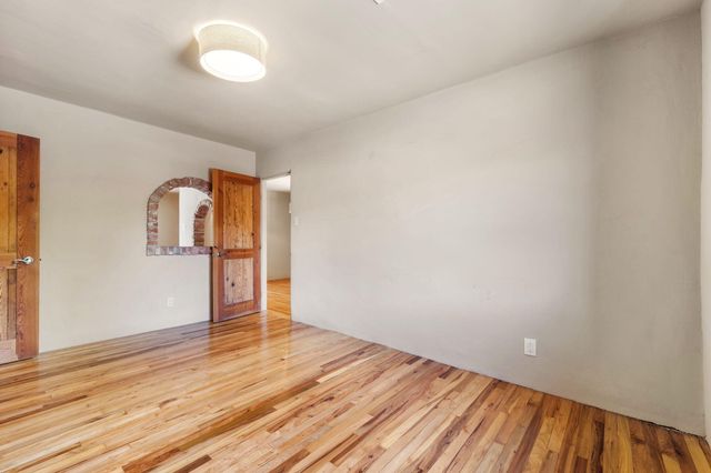2918 Mountain Road NW, Albuquerque, NM 87104