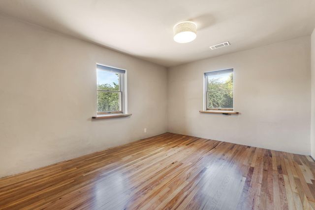 2918 Mountain Road NW, Albuquerque, NM 87104