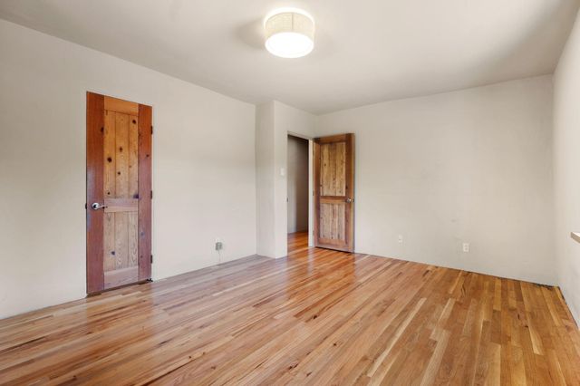 2918 Mountain Road NW, Albuquerque, NM 87104
