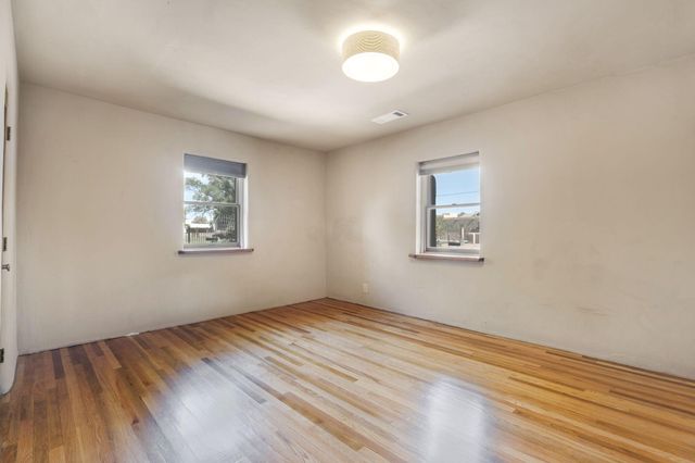 2918 Mountain Road NW, Albuquerque, NM 87104