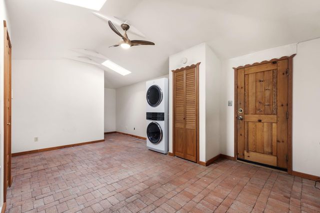 2918 Mountain Road NW, Albuquerque, NM 87104