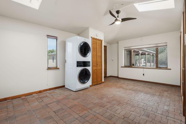 2918 Mountain Road NW, Albuquerque, NM 87104