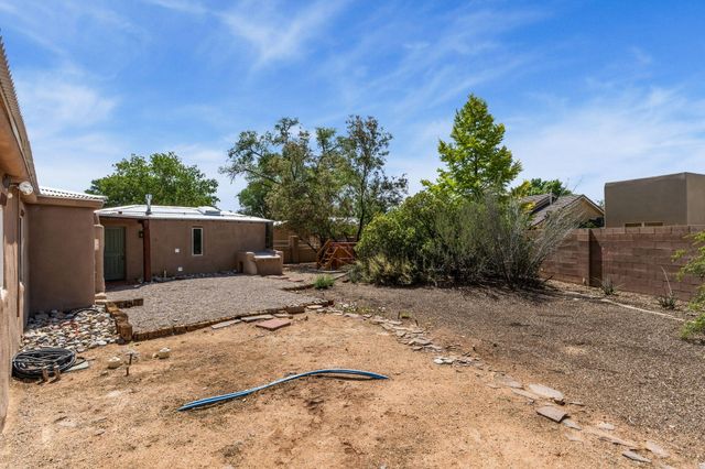 2918 Mountain Road NW, Albuquerque, NM 87104