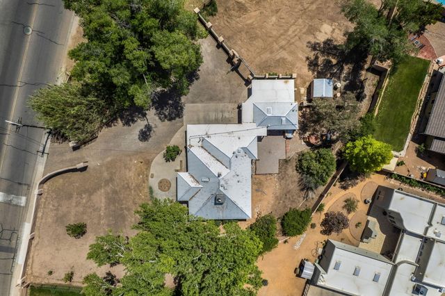2918 Mountain Road NW, Albuquerque, NM 87104