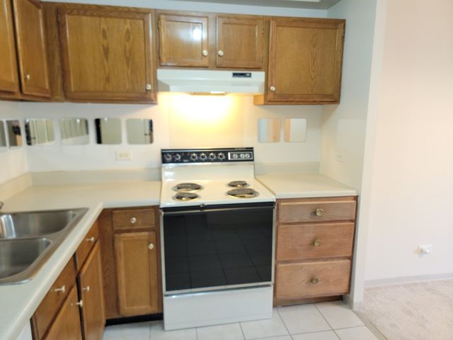 1800 Huntington Boulevard AE615, Hoffman Estates, IL 60169