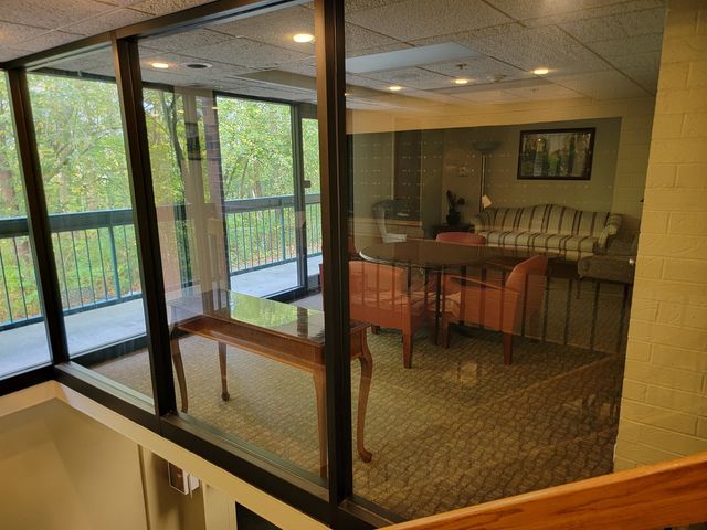 1800 Huntington Boulevard AE615, Hoffman Estates, IL 60169