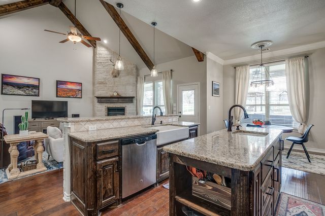 1615 Sanger Drive, Springtown, TX 76082