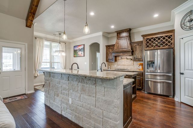 1615 Sanger Drive, Springtown, TX 76082