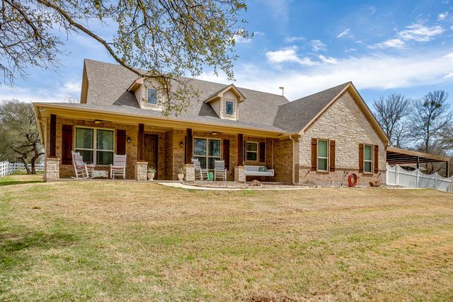 1615 Sanger Drive, Springtown, TX 76082