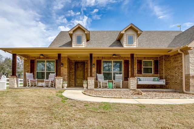 1615 Sanger Drive, Springtown, TX 76082
