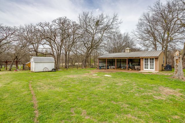 1615 Sanger Drive, Springtown, TX 76082