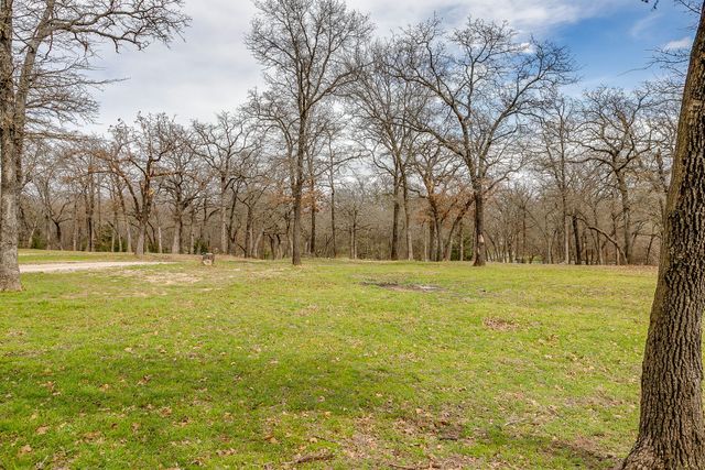 1615 Sanger Drive, Springtown, TX 76082