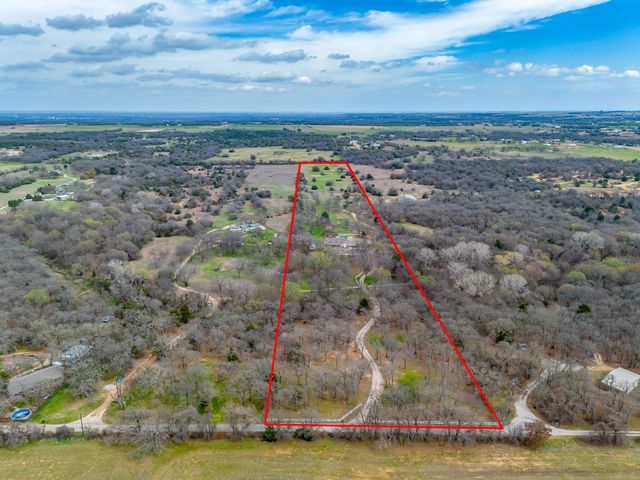 1615 Sanger Drive, Springtown, TX 76082