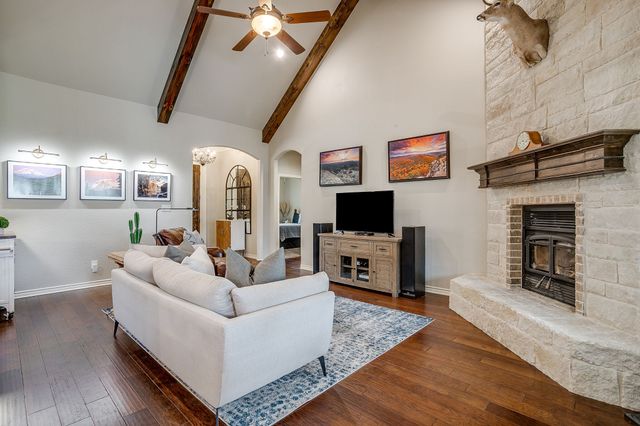 1615 Sanger Drive, Springtown, TX 76082