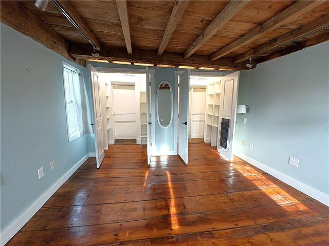 24 Houston Avenue, Newport, RI 02840