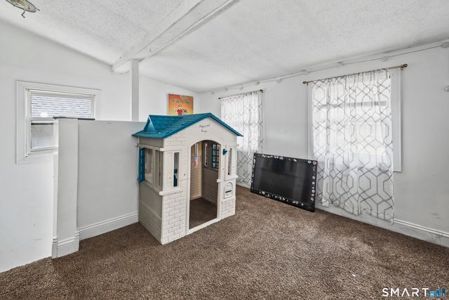 32 Greenwood Street, New Britain, CT 06051