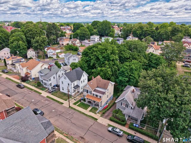 32 Greenwood Street, New Britain, CT 06051